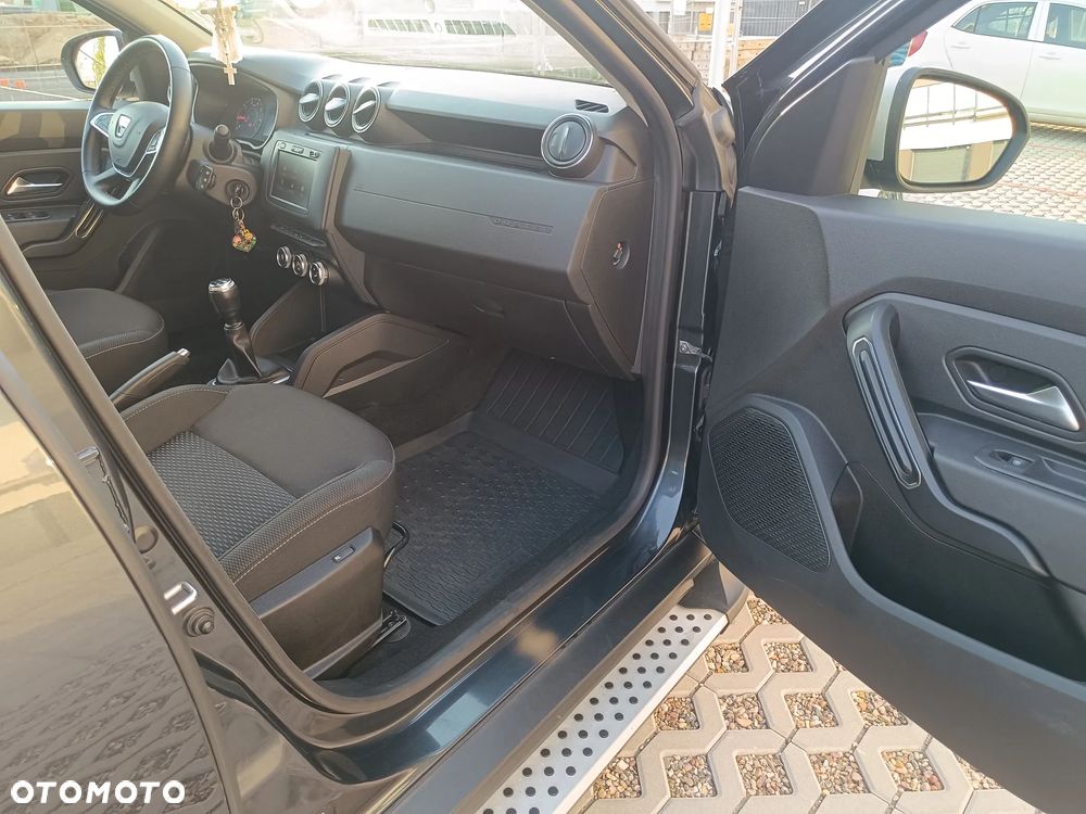 Dacia Duster 1.6 SCe Laureate S&S - 14