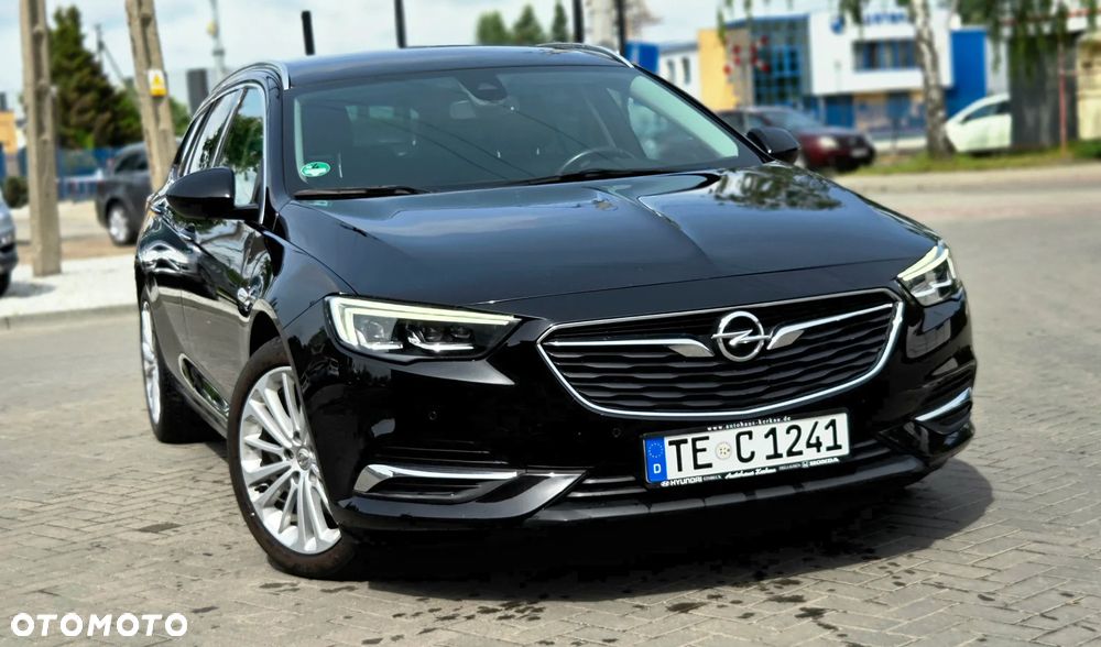 Opel Insignia 2.0 BiTurbo D 4x4 Automatik Ultimate Exclusive - 2