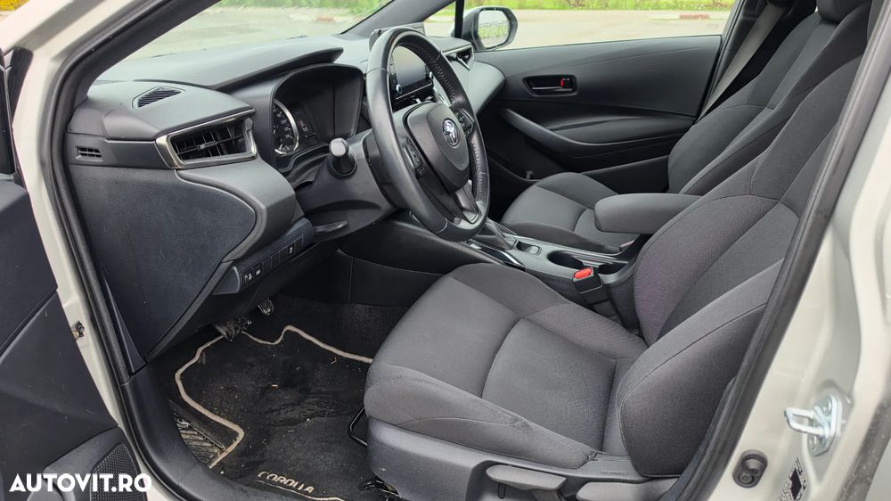 Toyota Corolla 1.8 HSD Dynamic - 10