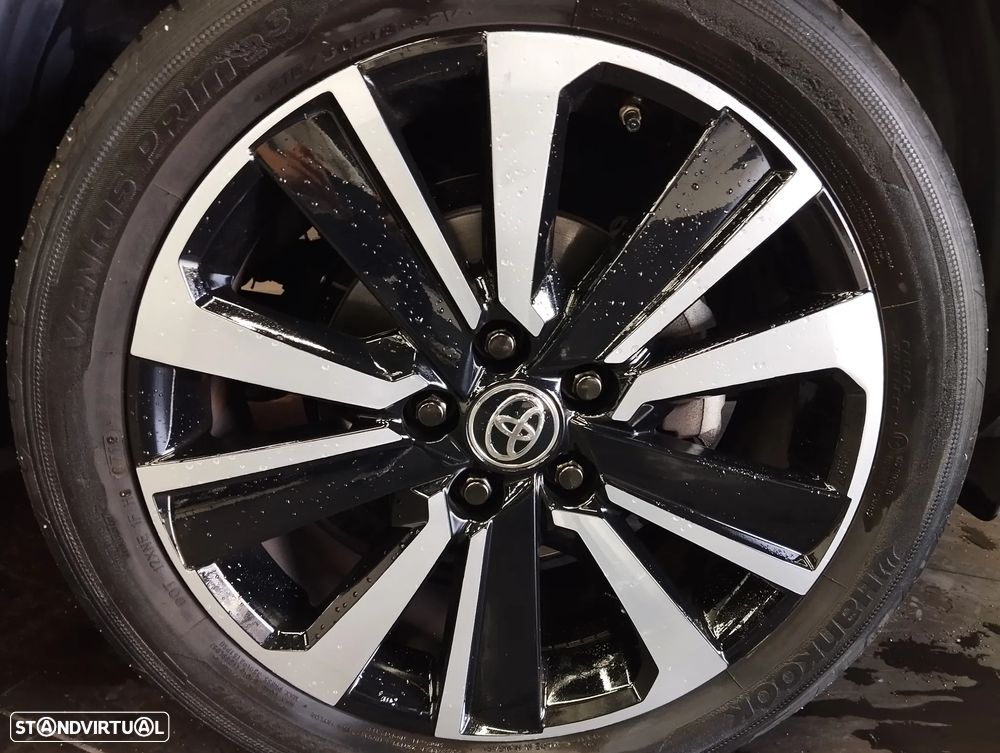 Toyota Yaris Cross 1.5 HDF Premiere Edition - 10