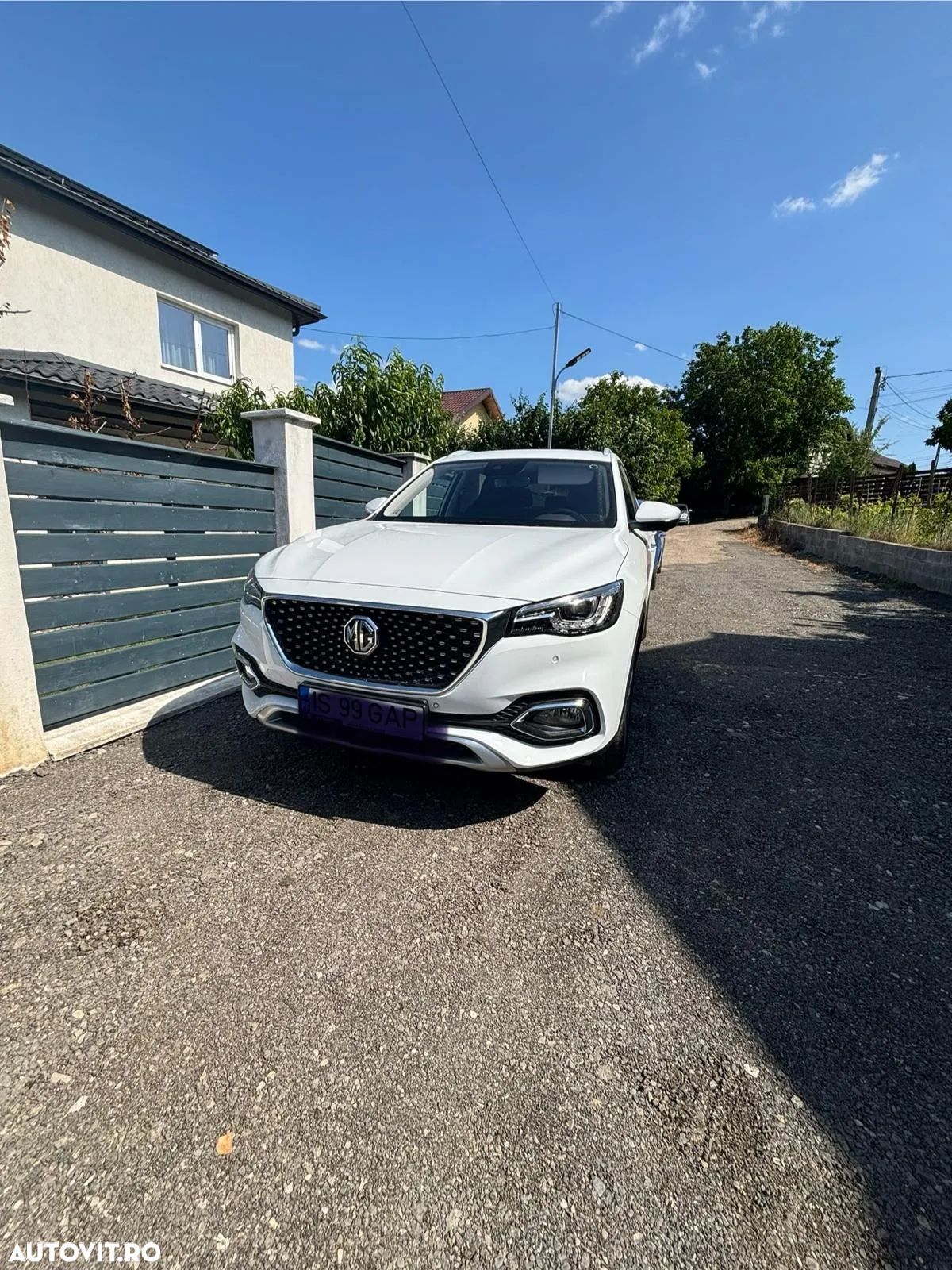 MG EHS 1.5T-GDI PHEV Luxury - 1