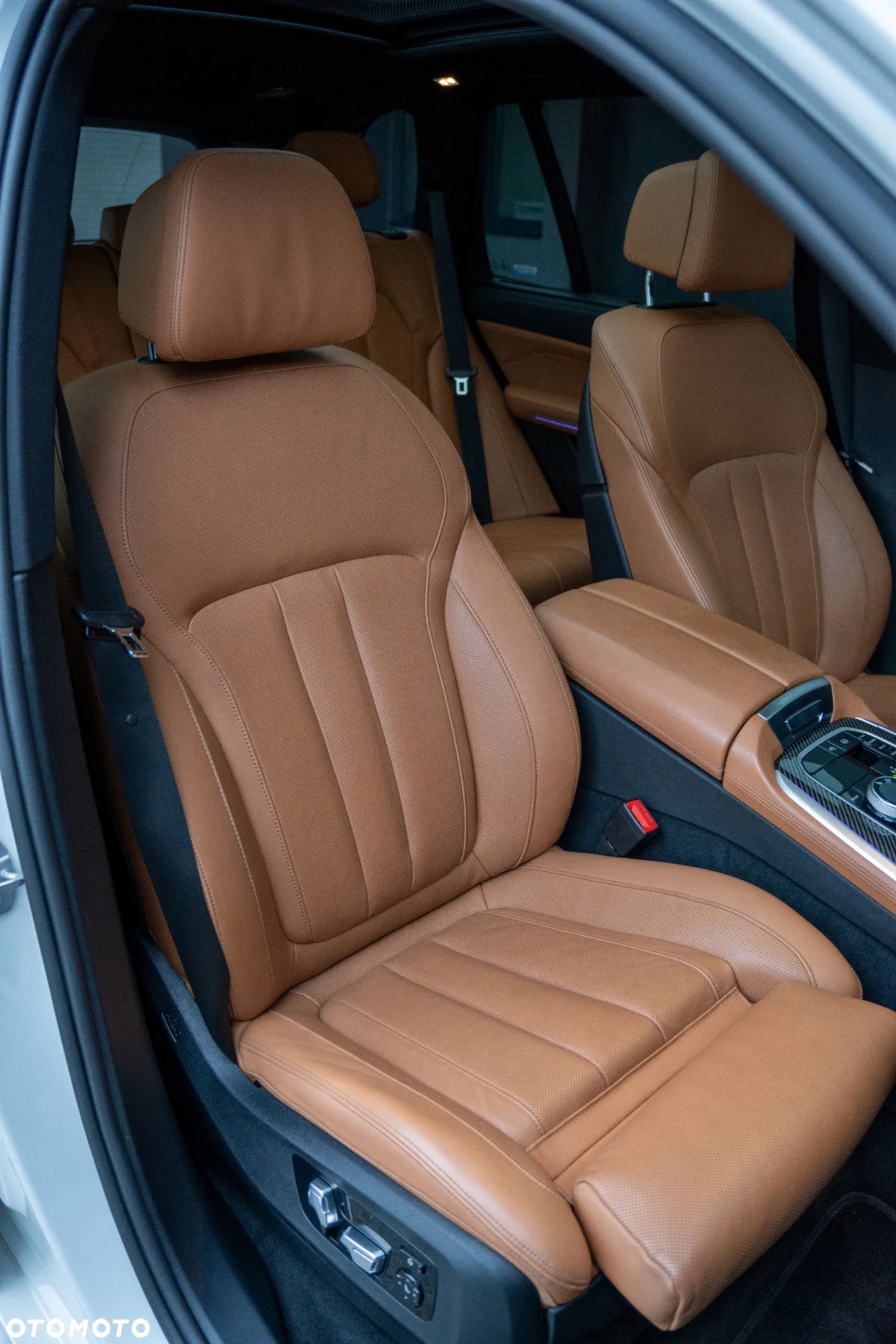 BMW X5 M M50i - 9