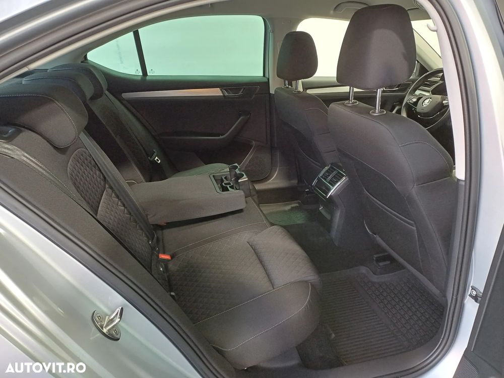 Skoda Superb 1.5 TSI DSG Ambition - 33