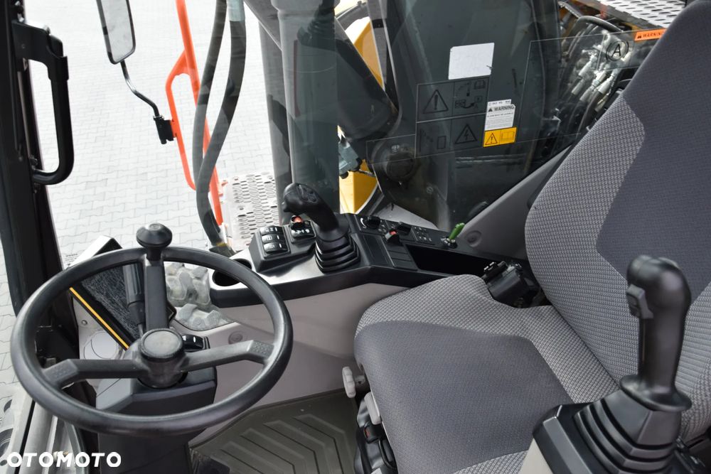 Volvo EWR150E / 6400 MTH / KOPARKA KOŁOWA / KABINA / KLIMATYTZACJA / SPYCH / STABILIZATORY / DODATKOWY OSPRZĘT / 3 ŁYŻKI / SPROWADZONA - 25