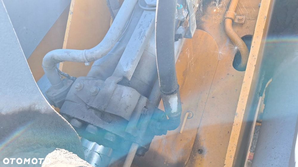 Volvo L 120 E 4X4 - 39