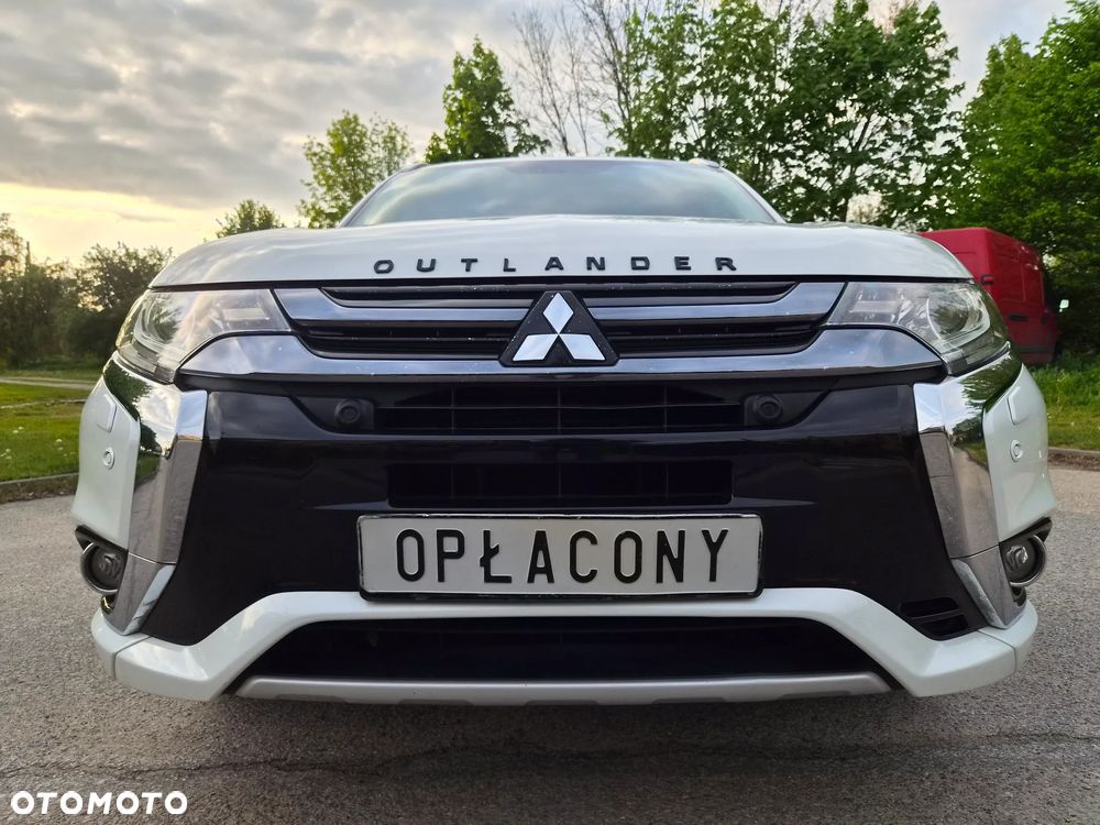 Mitsubishi Outlander - 12