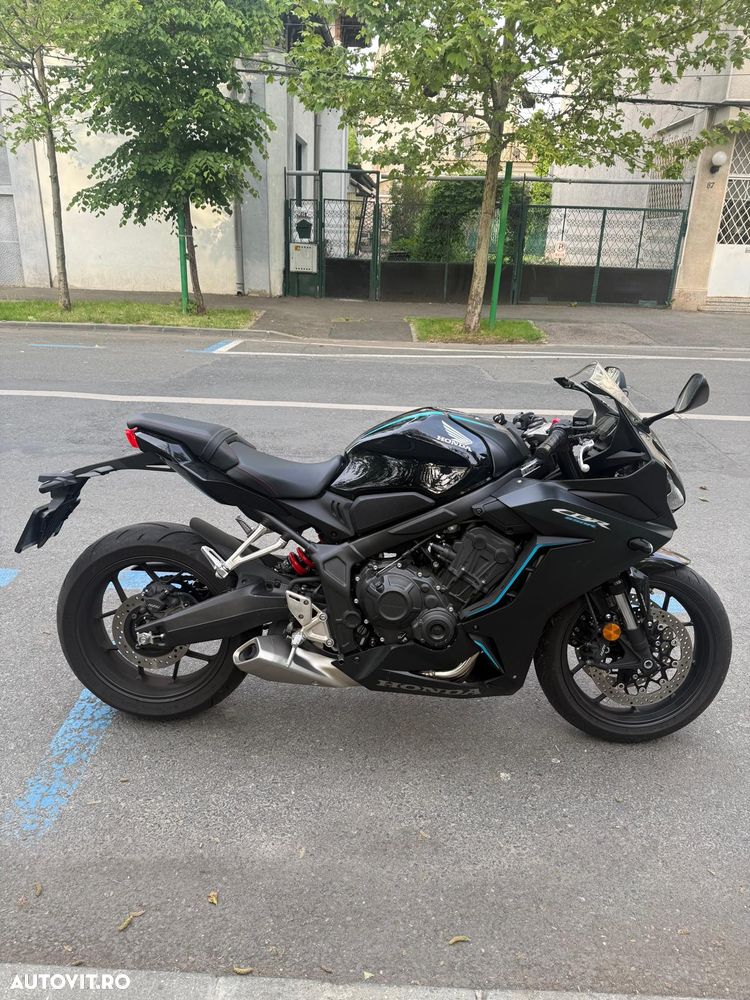 Honda CBR 650R - 2