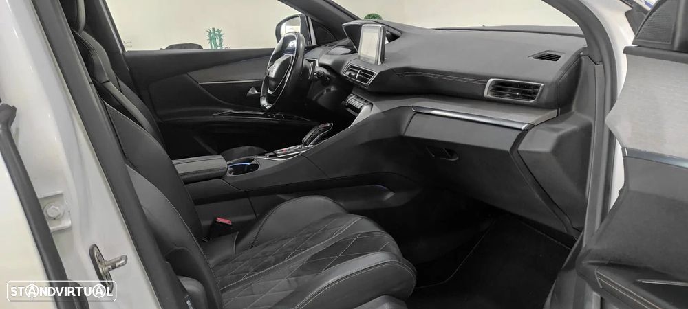 Peugeot 5008 2.0 BlueHDi GT EAT8 - 26