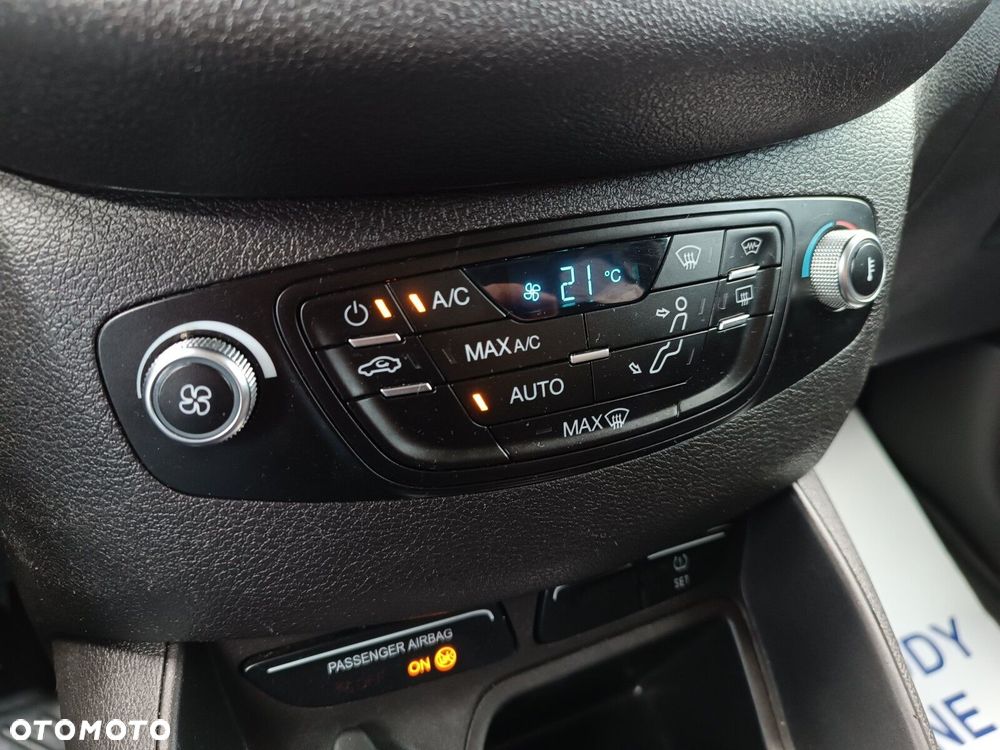 Ford Tourneo Courier 1.0 EcoBoost Trend - 19