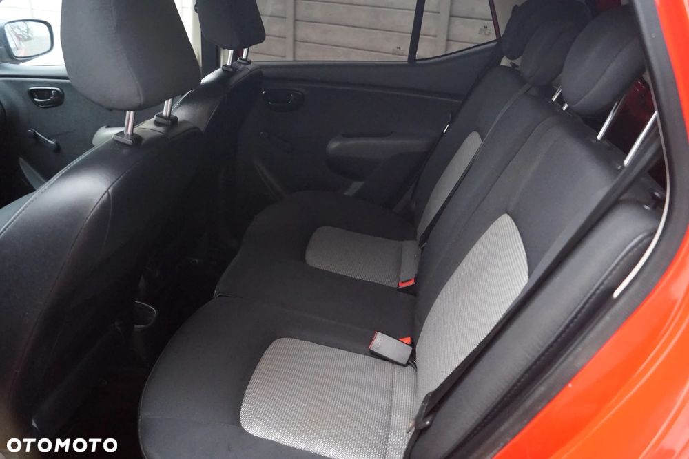 Hyundai i10 1.1 Base - 8