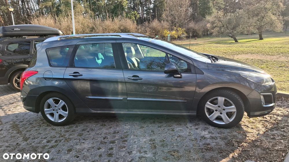 Peugeot 308 - 8