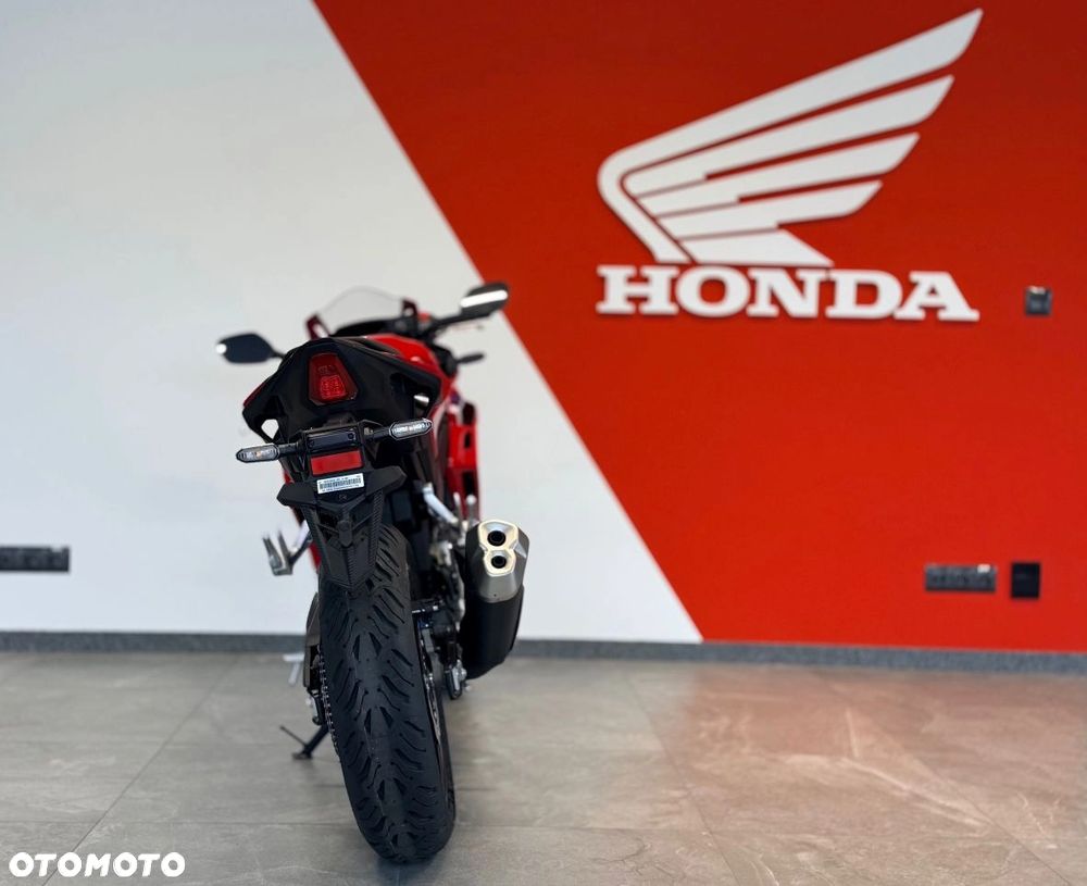 Honda CBR - 7