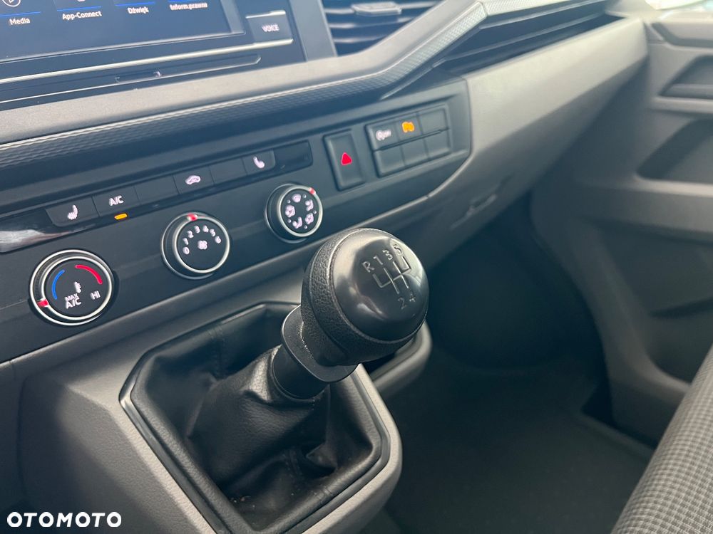 Volkswagen Transporter - 35