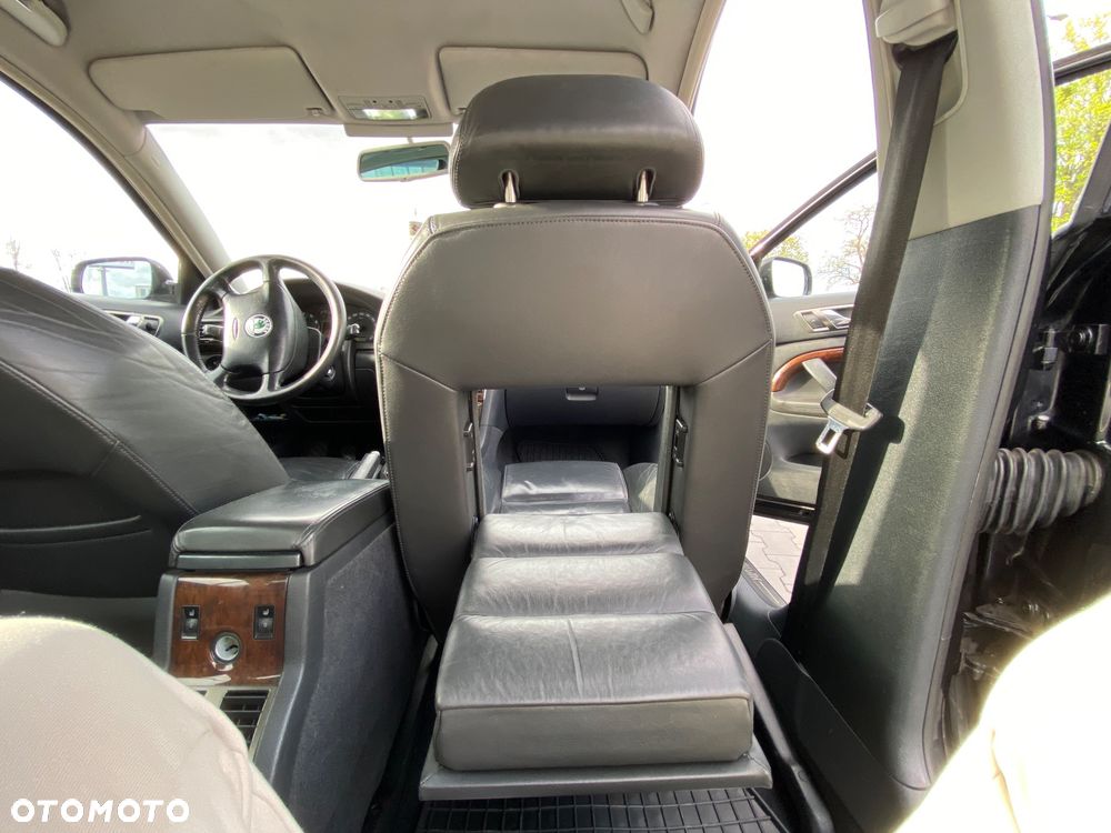 Skoda Superb 1.8T Platinum - 38