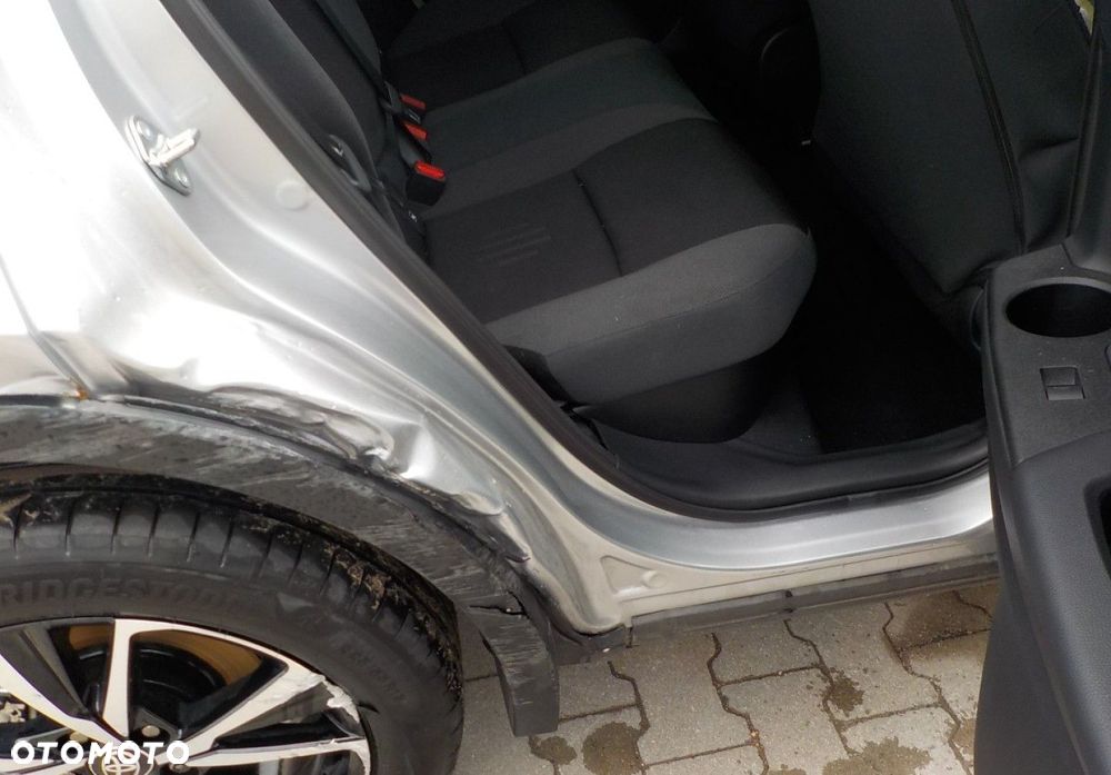 Toyota C-HR - 16