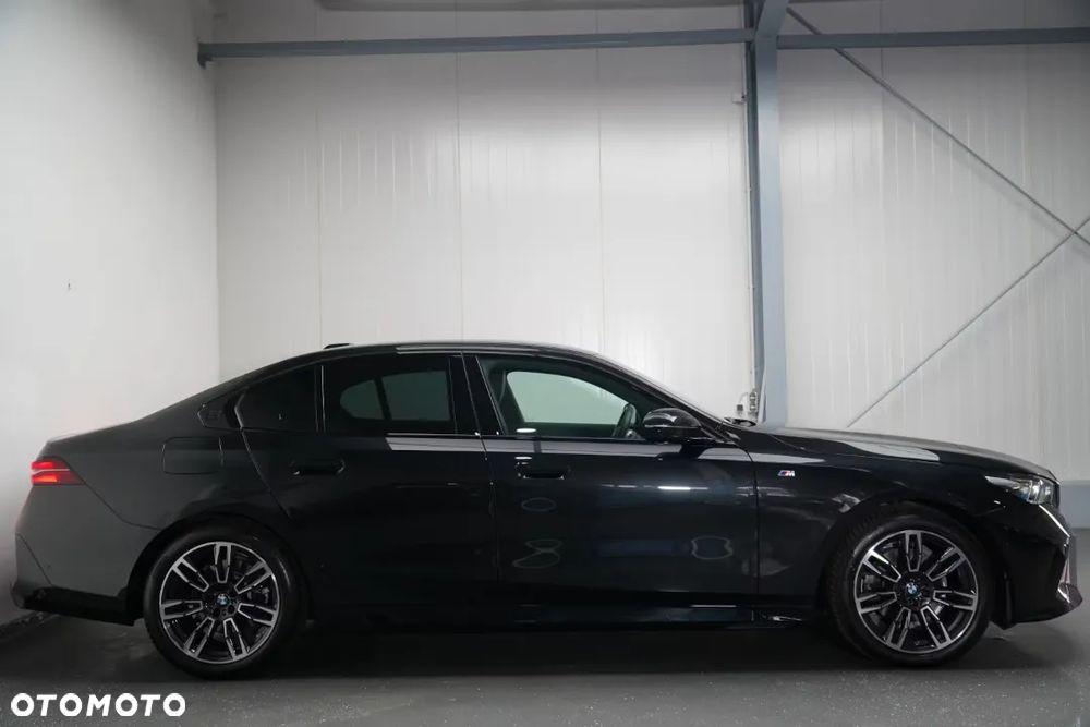 BMW Seria 5 520d xDrive mHEV M Sport - 5