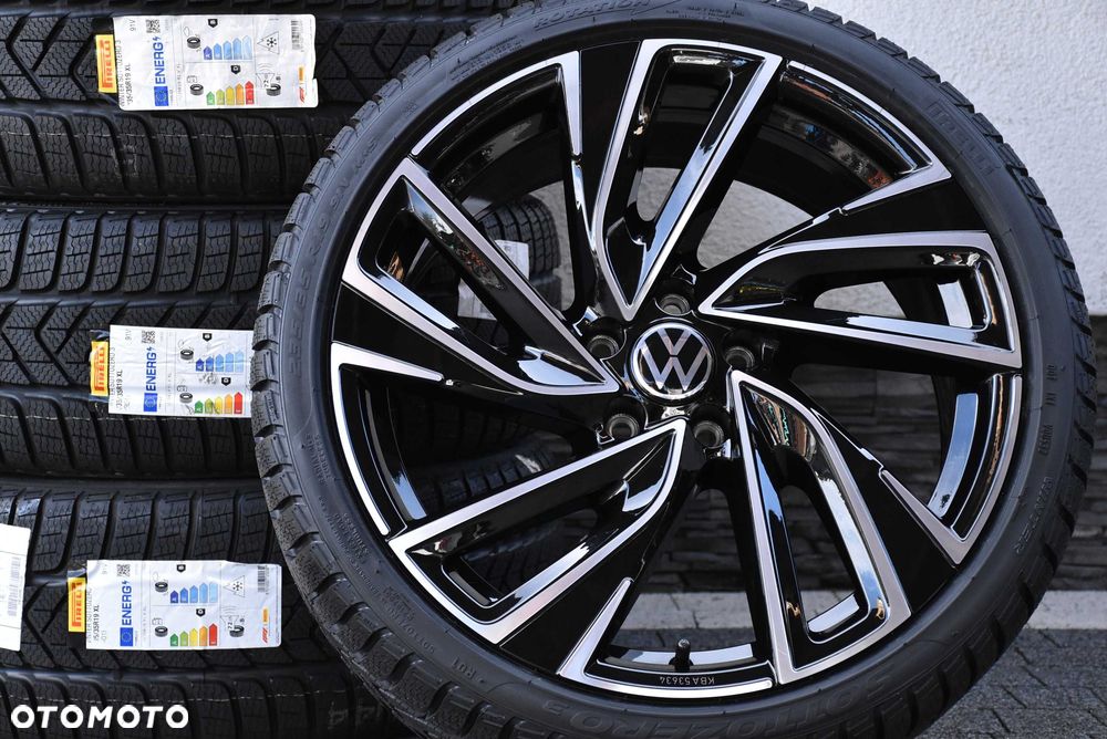 NOWE Koła zimowe OEM VW Golf R Adelaide R Line GTI GTD  19" Pirelli 2026r