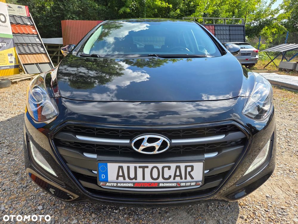 Hyundai i30 blue 1.4 Passion - 9