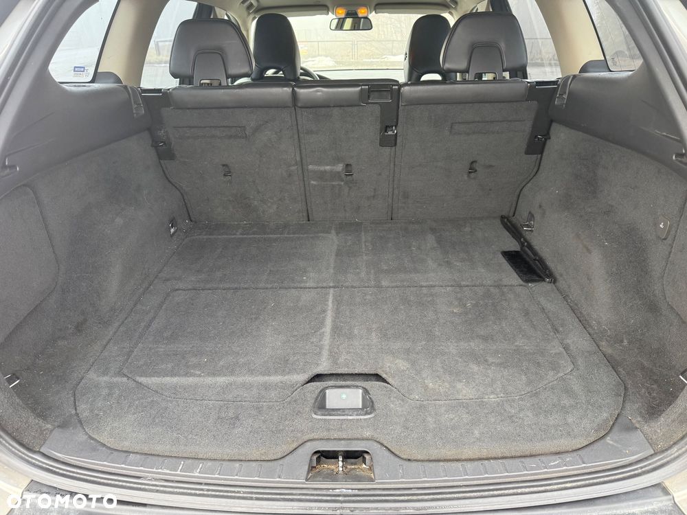 Volvo XC 60 D5 AWD Momentum - 18