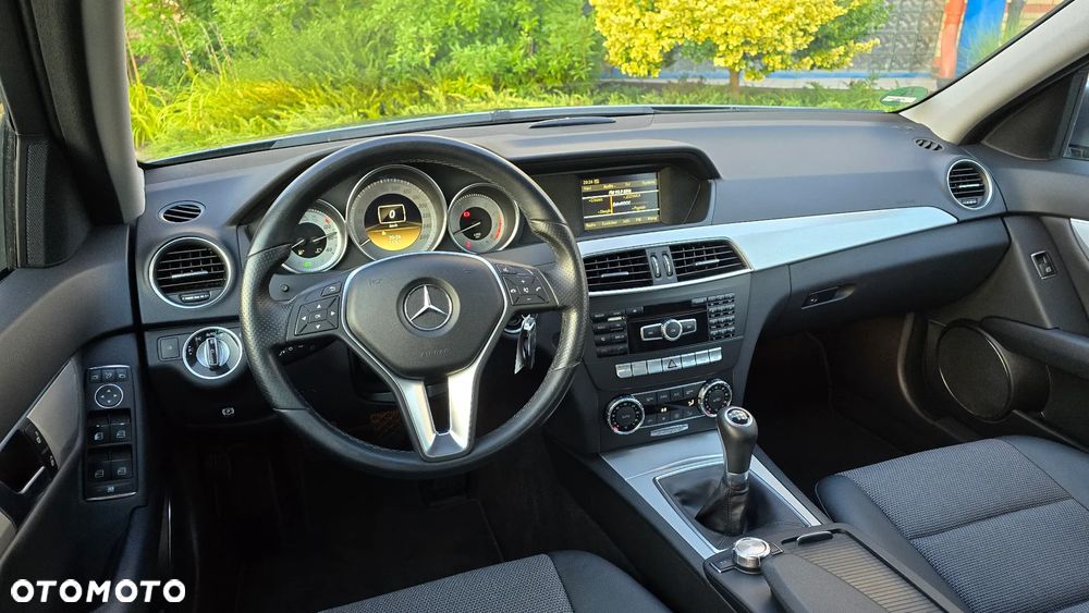 Mercedes-Benz Klasa C 180 BlueEFFICIENCY Avantgarde - 10