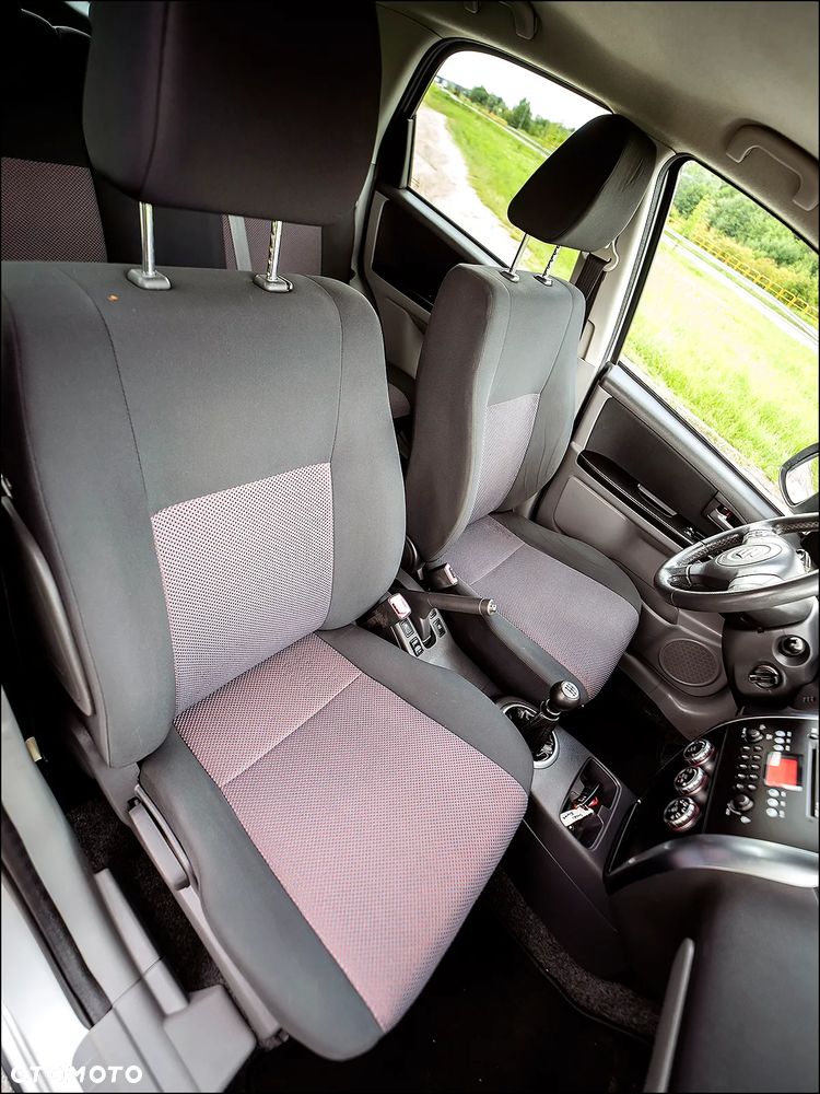 Suzuki SX4 1.6 VVT 4x4 Comfort - 37