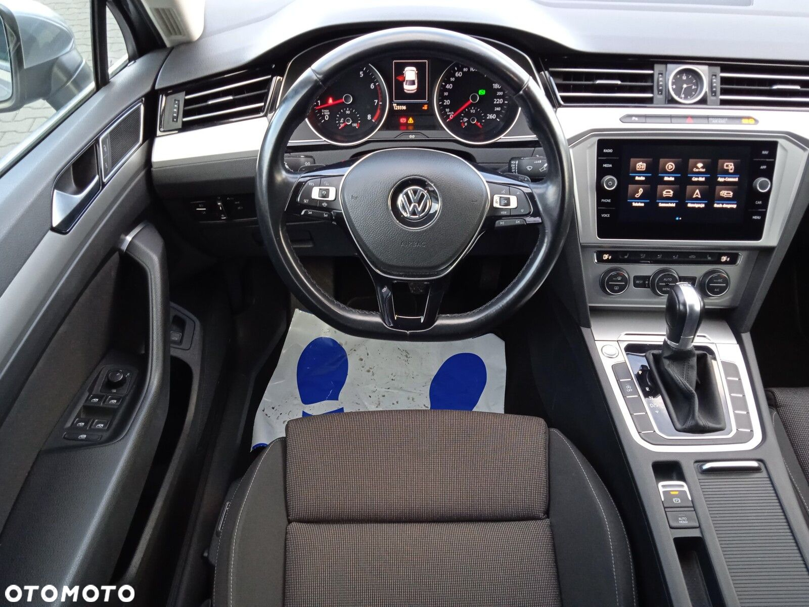 Volkswagen Passat - 9