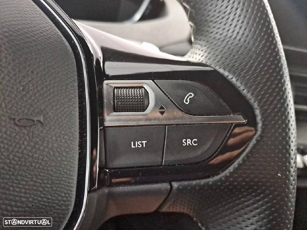 Peugeot 3008 1.6 Hybrid GT e-EAT8 - 17