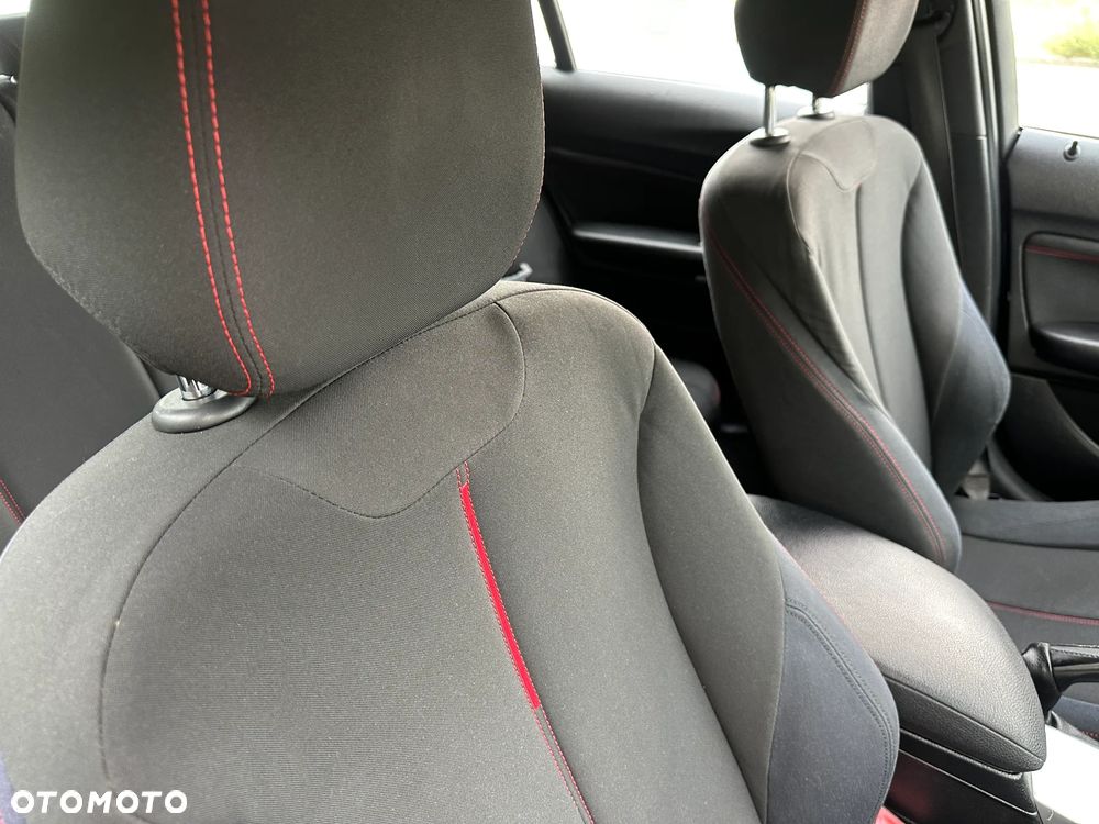 BMW Seria 1 116d DPF - 18