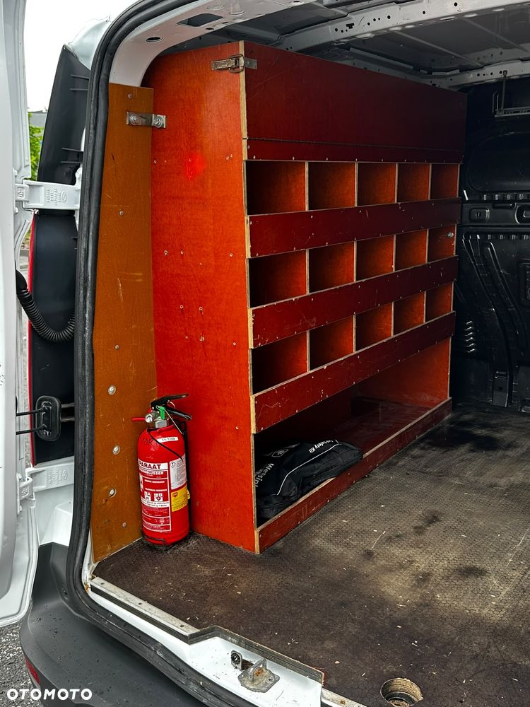 Ford Transit Connect - 17