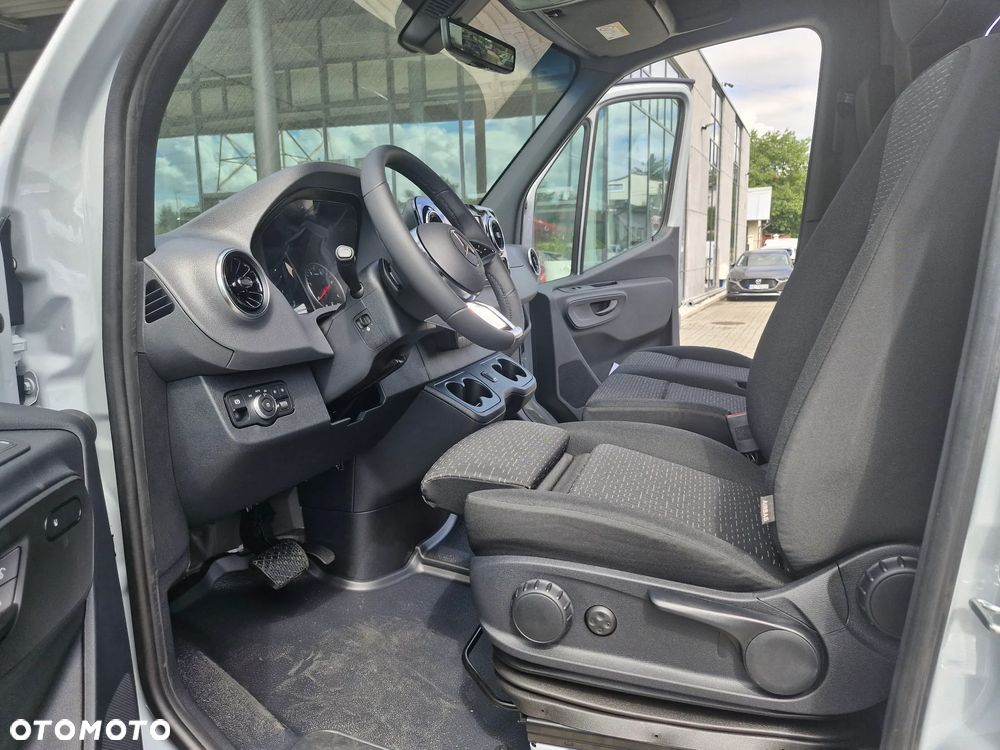 Mercedes-Benz Sprinter 319 CDI - 27