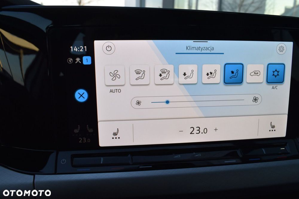 Volkswagen Golf Variant - 22