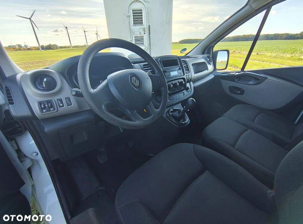 Renault TRAFIC - 10