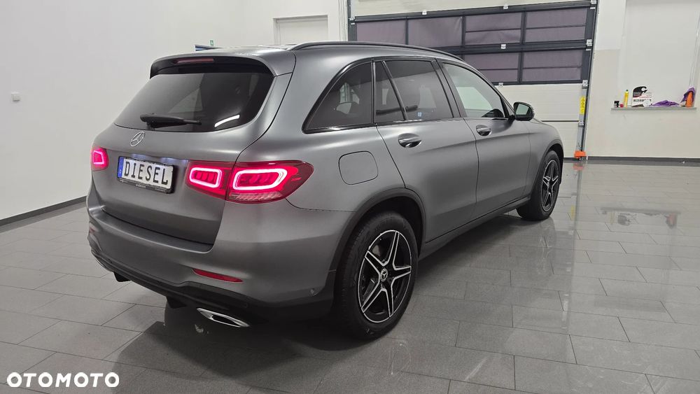 Mercedes-Benz GLC 300 d 4Matic 9G-TRONIC AMG Line Plus - 3