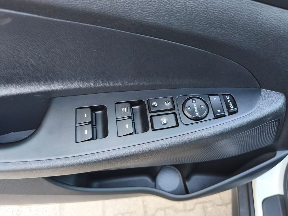 Hyundai Tucson 1.6 GDi 2WD Select - 10