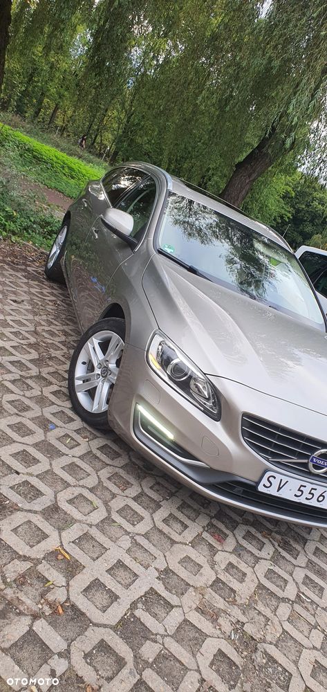 Volvo V60 D2 Summum - 13