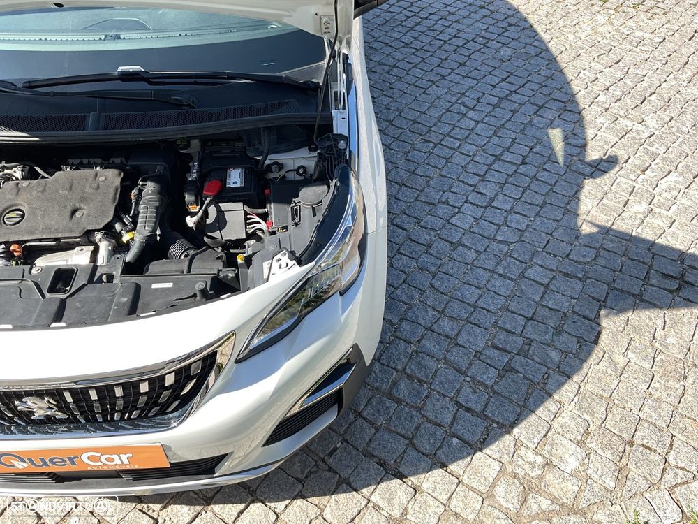 Peugeot 3008 1.5 BlueHDi Allure Pack EAT8 - 37