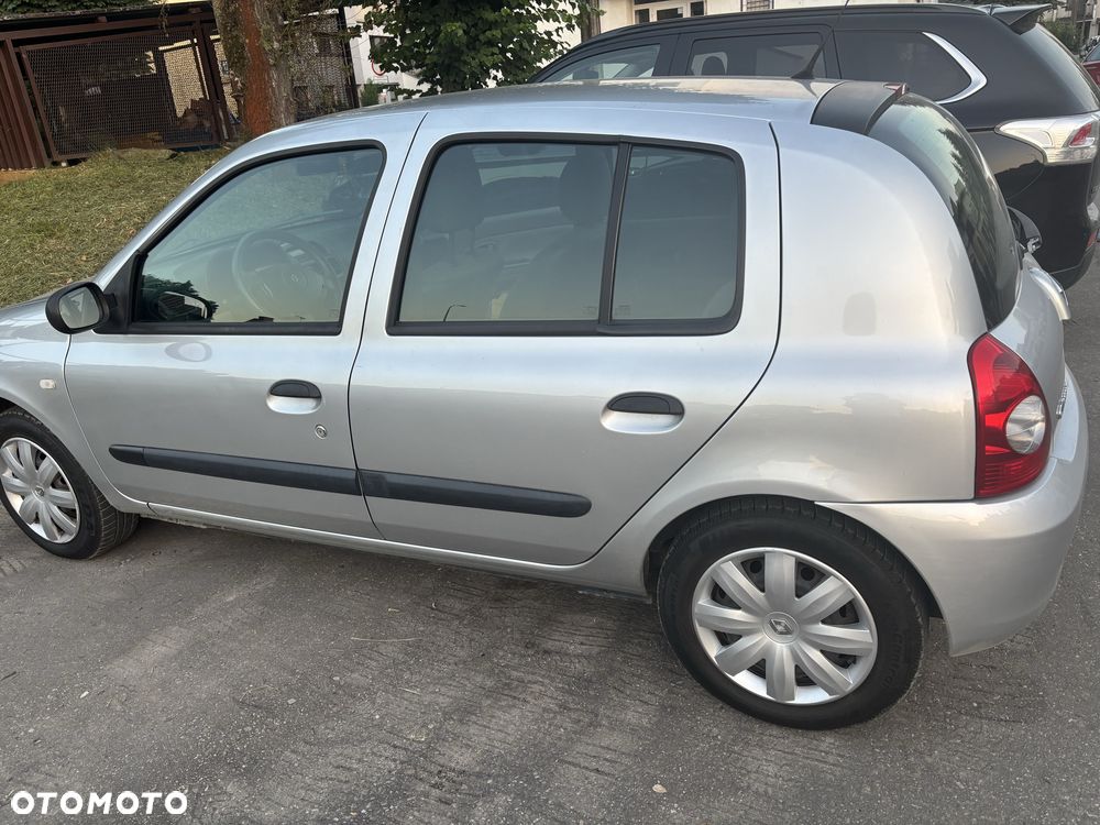 Renault Clio - 1