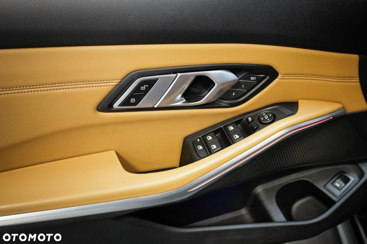 BMW Seria 3 - 18