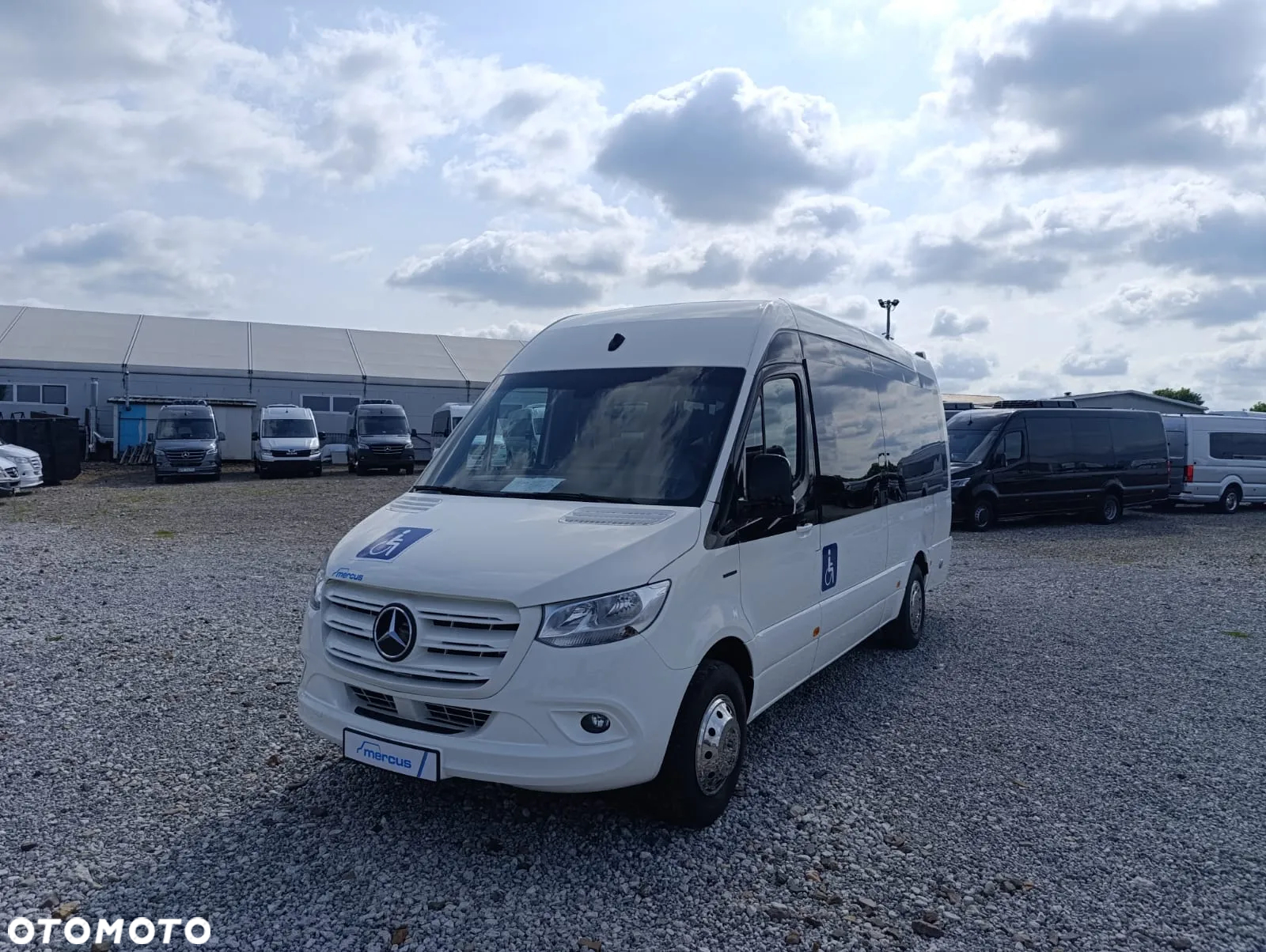 Mercedes-Benz eSprinter - 12