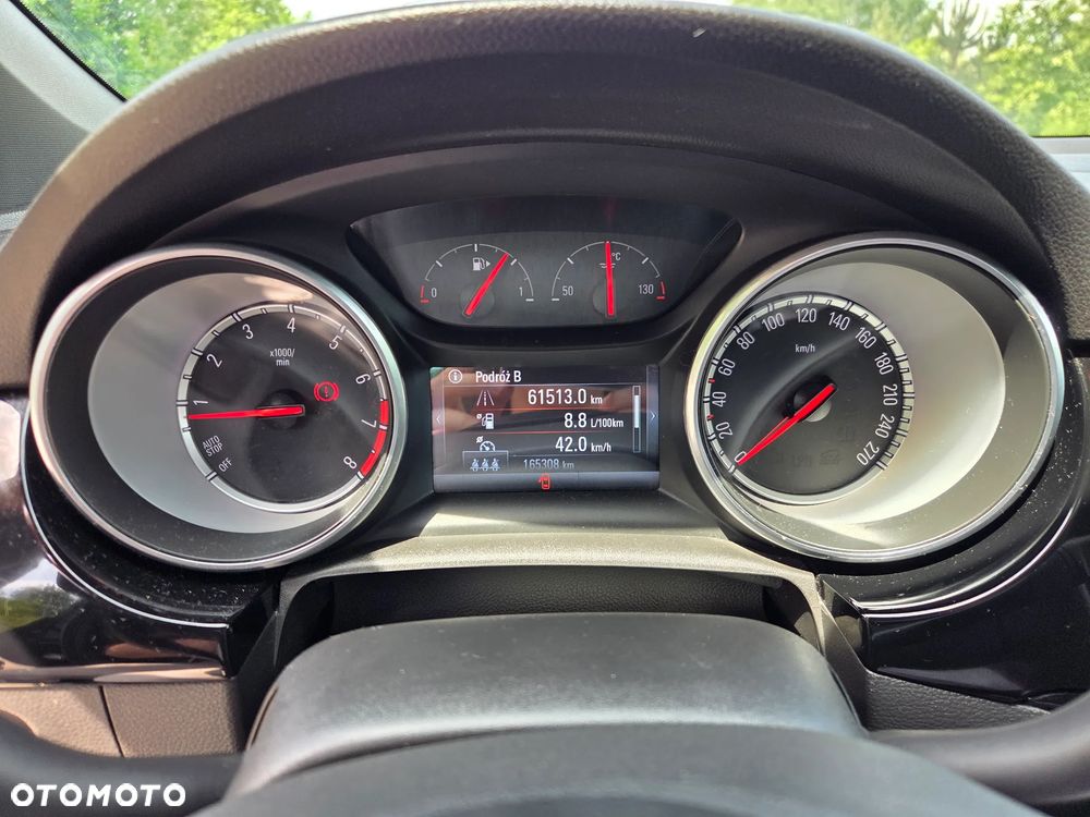 Opel Astra 1.6 T Dynamic S&S - 22