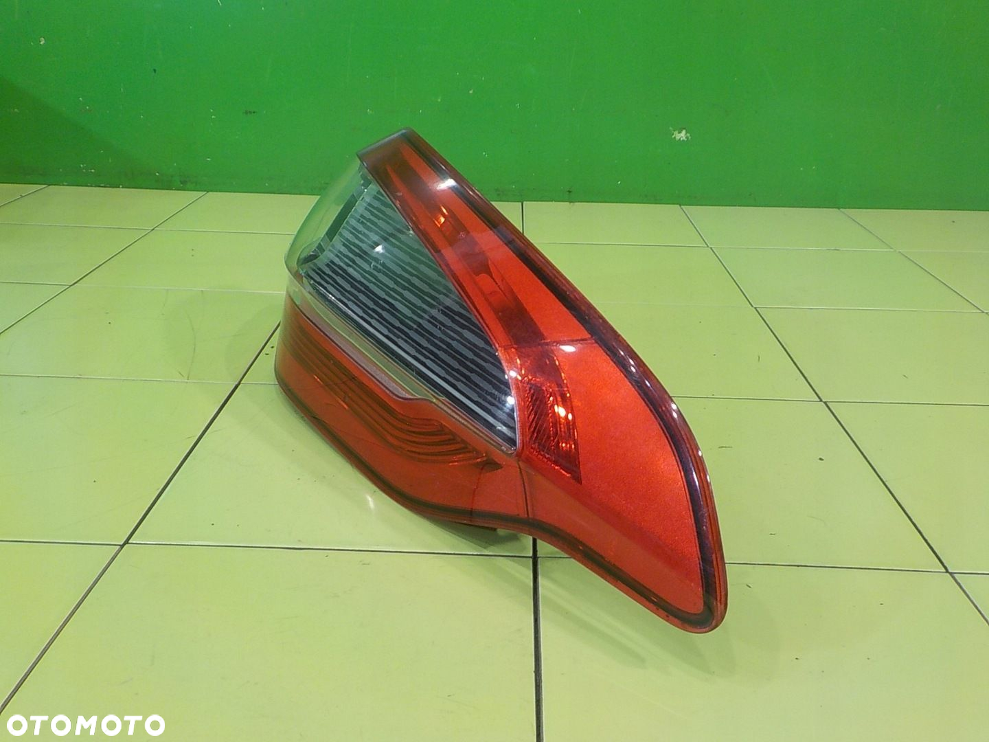 FORD S-MAX LIFT 2.0 TDCI 12r 5D lampa prawa tyl 173187-02 - 3