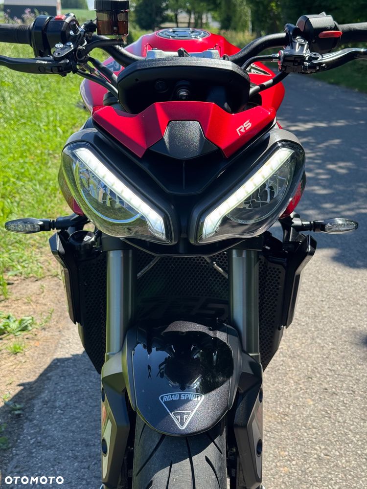 Triumph Street Triple - 15