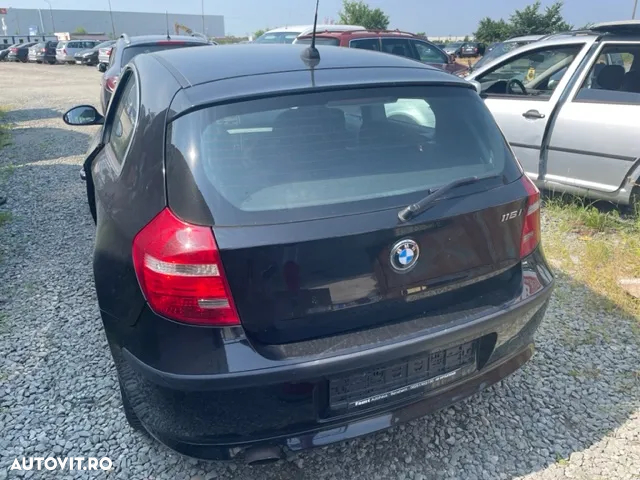 Dezmembrez BMW seria1 E87 116 I 2008 - 5