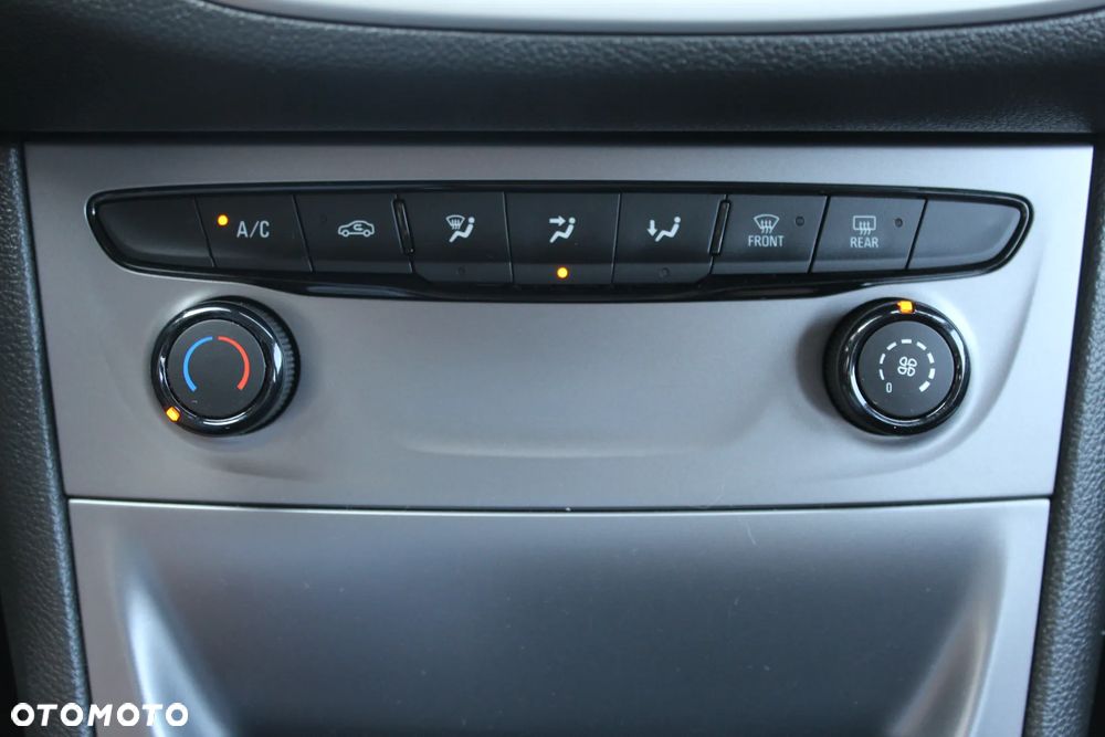 Opel Astra 1.6 D (CDTI) Dynamic - 23