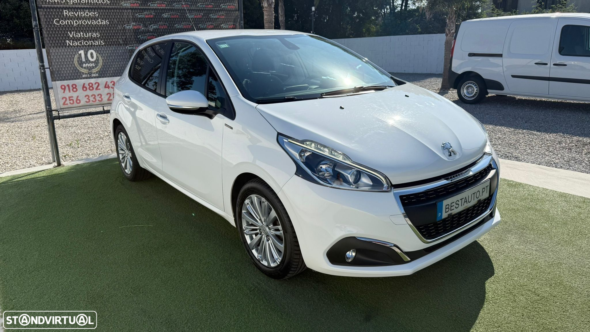 Peugeot 208 1.2 PureTech Signature - 3
