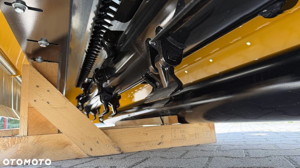 Muthing MU-M 300 Vario | Hydrauliczny przesuw | Przód / Tył | 75–160 KM - 18