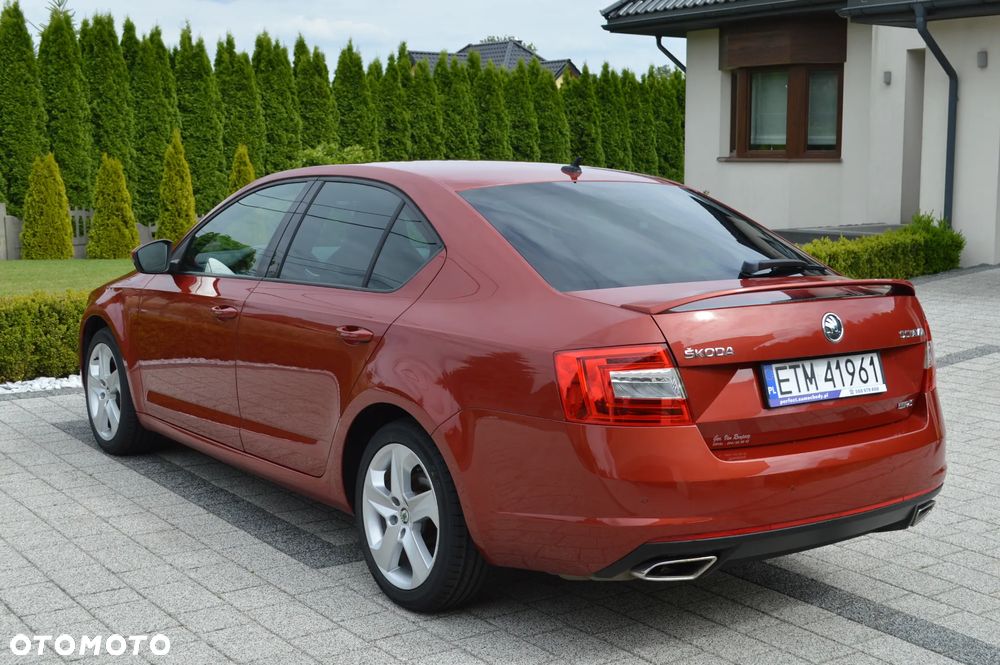 Skoda Octavia 2.0 TDI RS DSG - 4