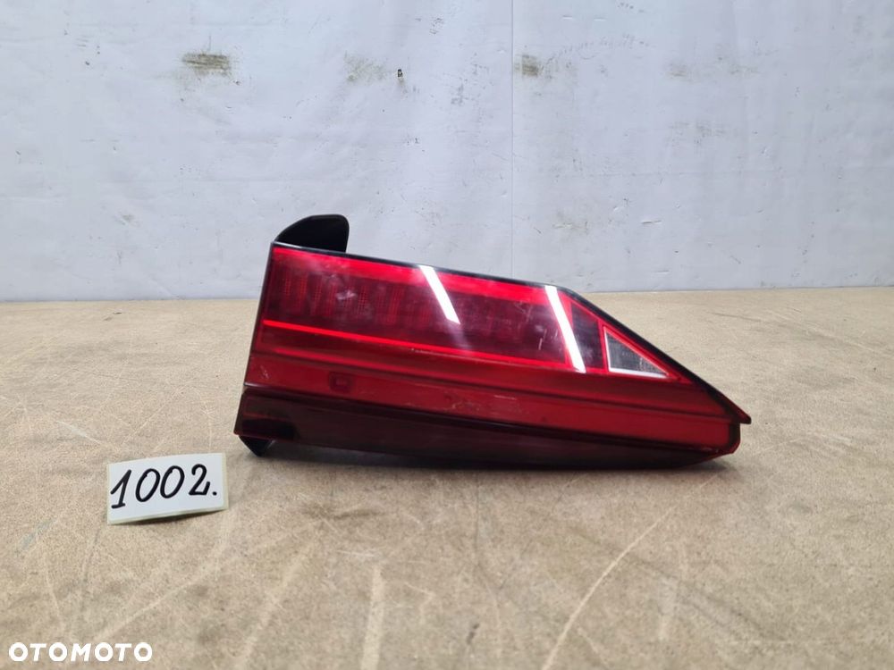 AUDI A6 C8 SEDAN PRAWA LAMPA W KLAPĘ TYŁ - 8