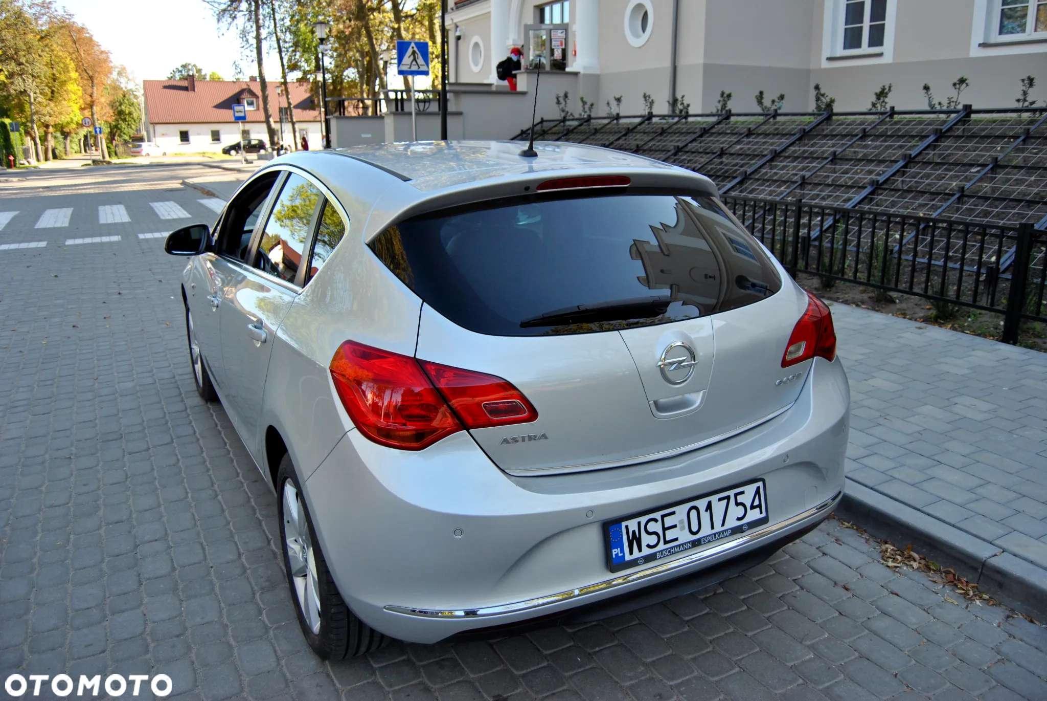 Opel Astra IV 1.4 T Cosmo - 12