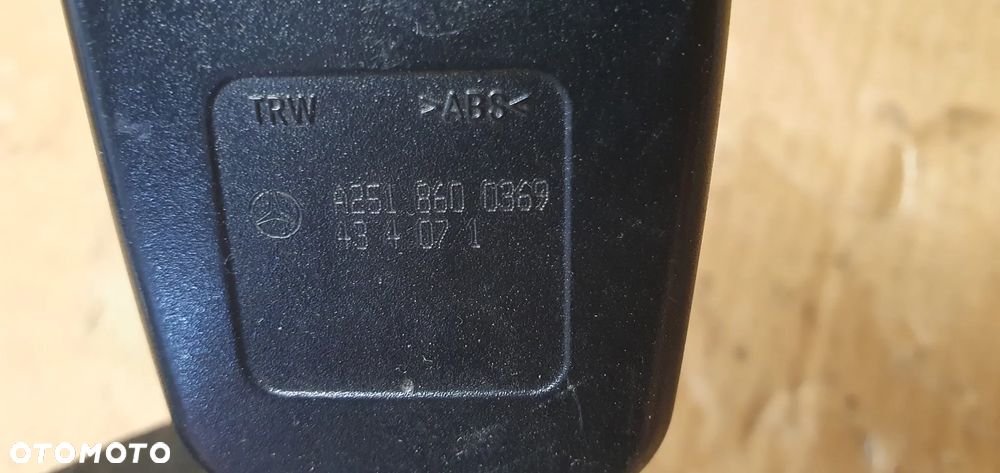 Napinacz pasa lewy przód przedni lewy Mercedes R-Klasa W251 A2518600369 - 7